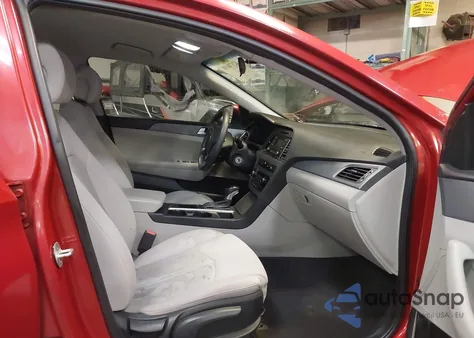 2017 Hyundai Sonata z USA, uszkodzony, nr VIN 5NPE24AF9HH517838